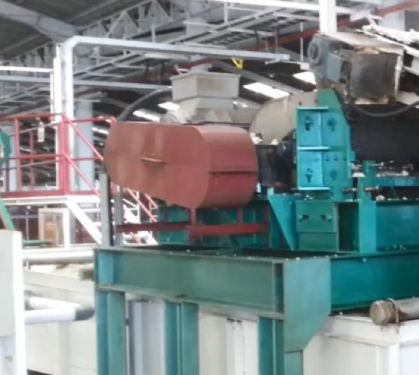 ELEVATEUR A GODETS U3 ET BROYEUR B1